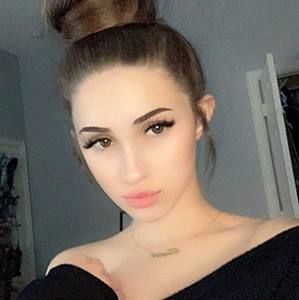 Meet your Posher, Kenna